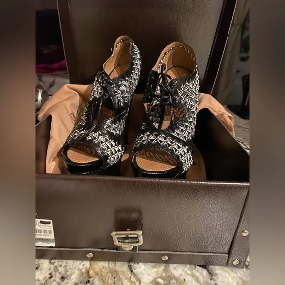 ALAIA Designer heels from Paris - Picture 8 of 8